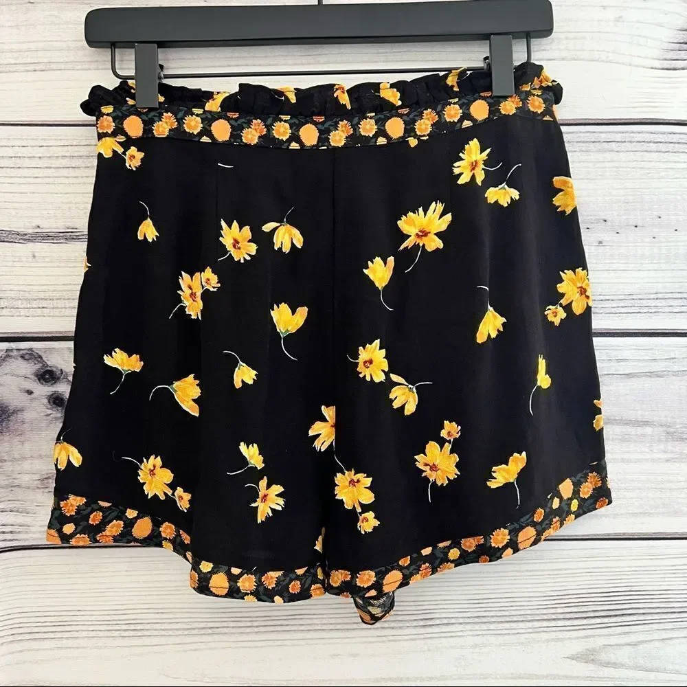 TOPSHOP Black & Yellow Floral High Waisted Shorts Size 4